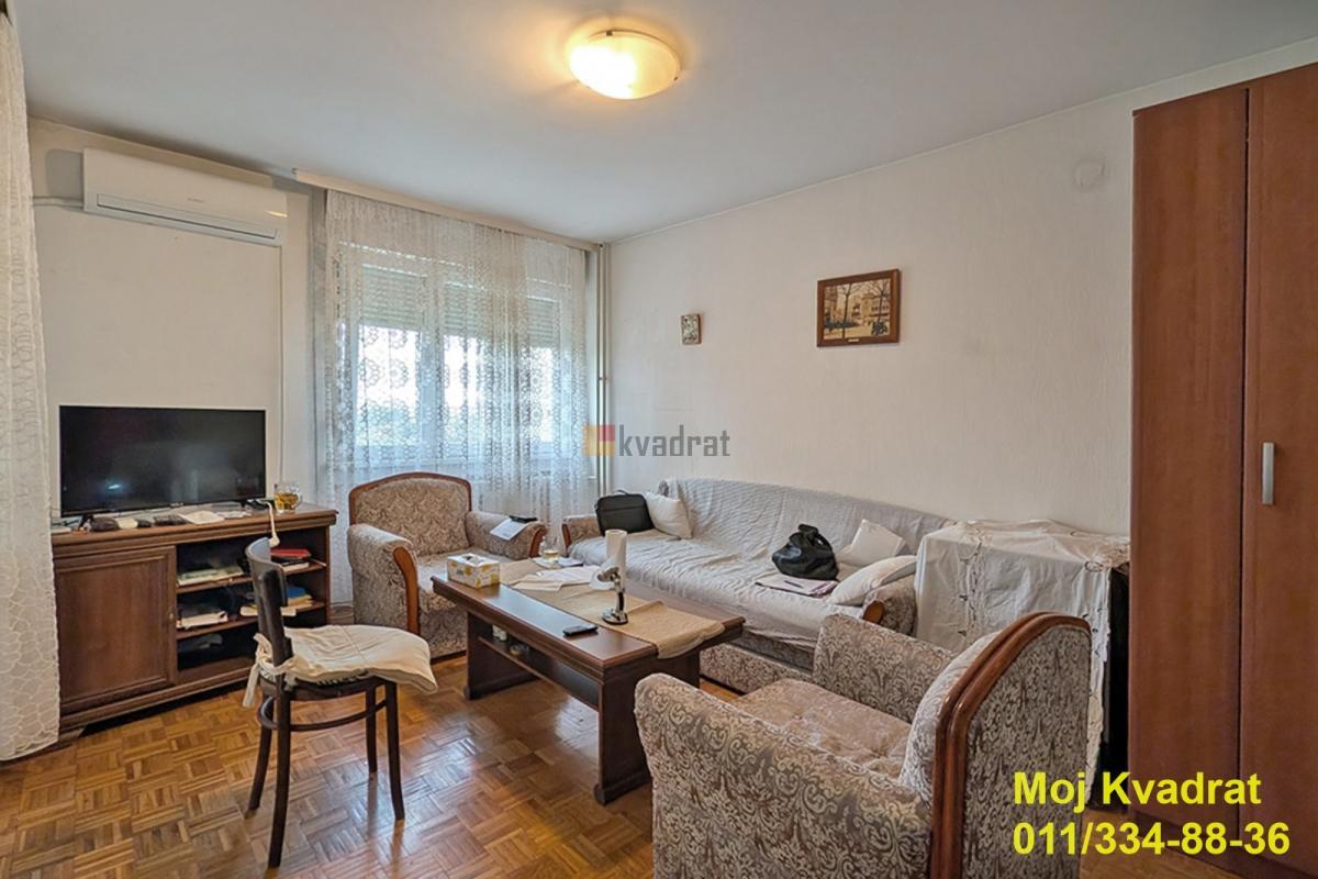 Voždovac, Banjica - Crnotravska, 55m2